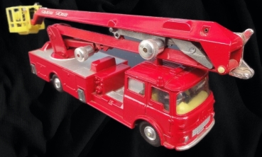 Corgi Toys Major Bedford Fire Engine Truck Simon Snorkel 1971 DieCast Model (7953)